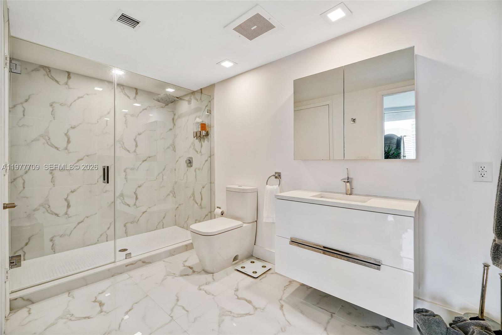 495 Brickell Avenue 2804 Property Photo 25