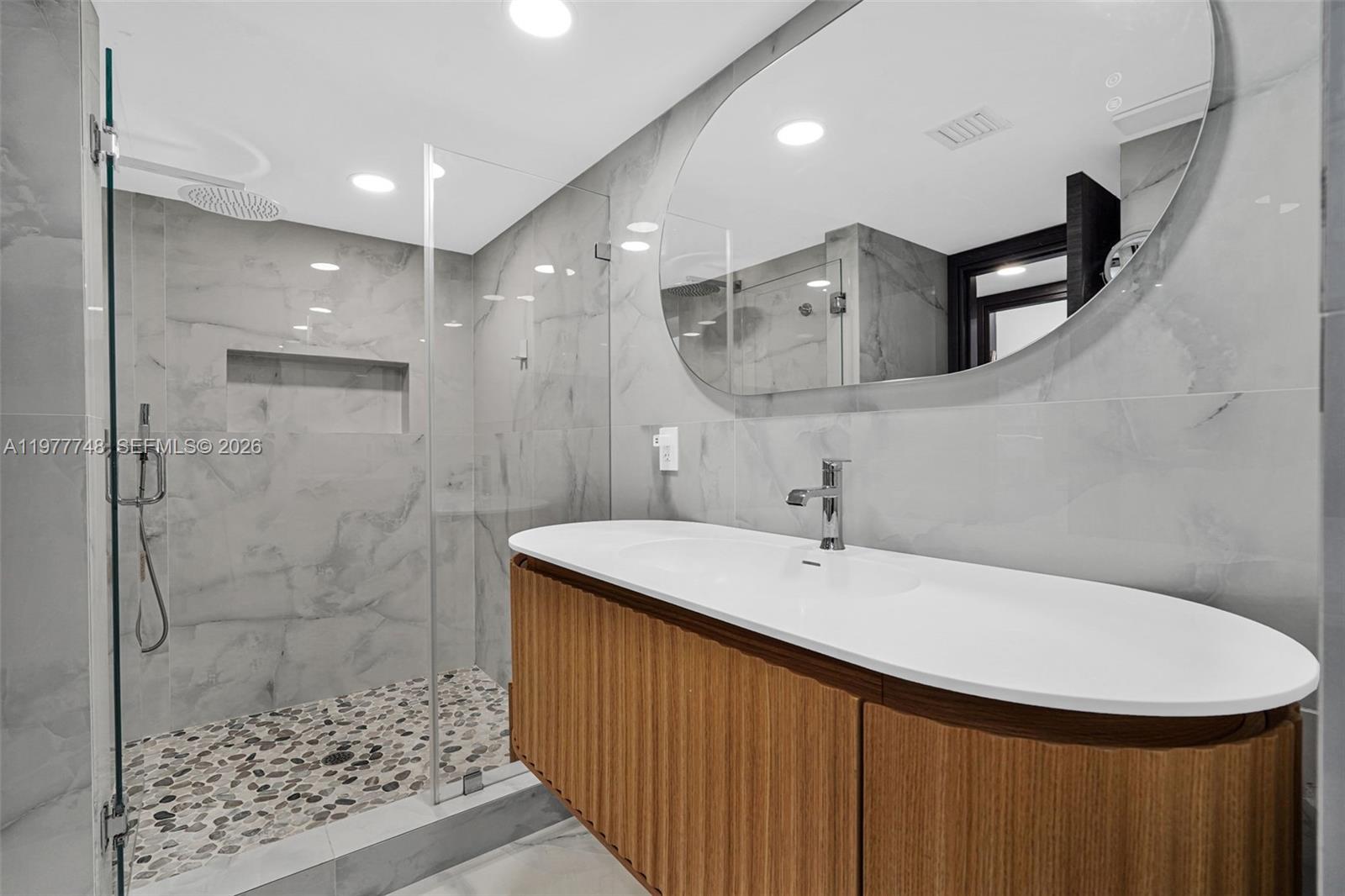 16485 Collins Avenue 738 Property Photo 48