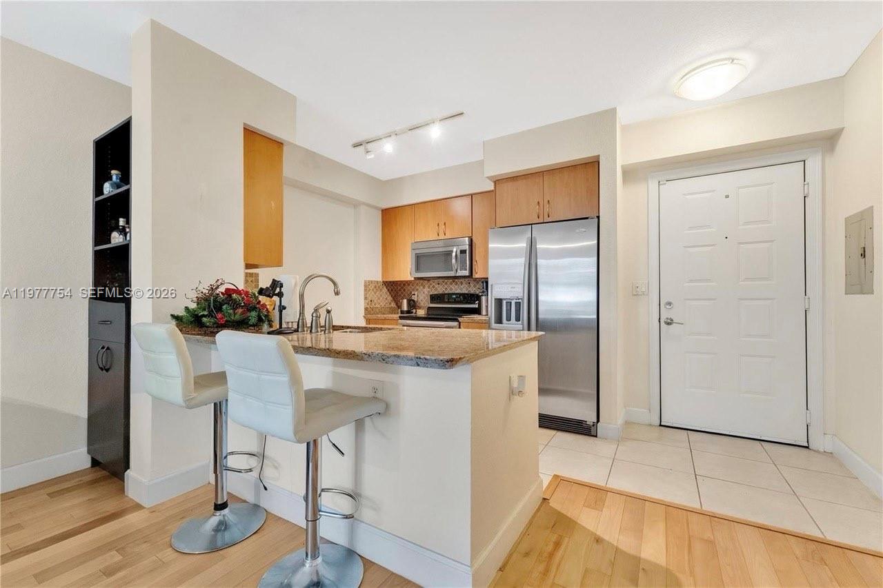 A11977754 Property Photo 4