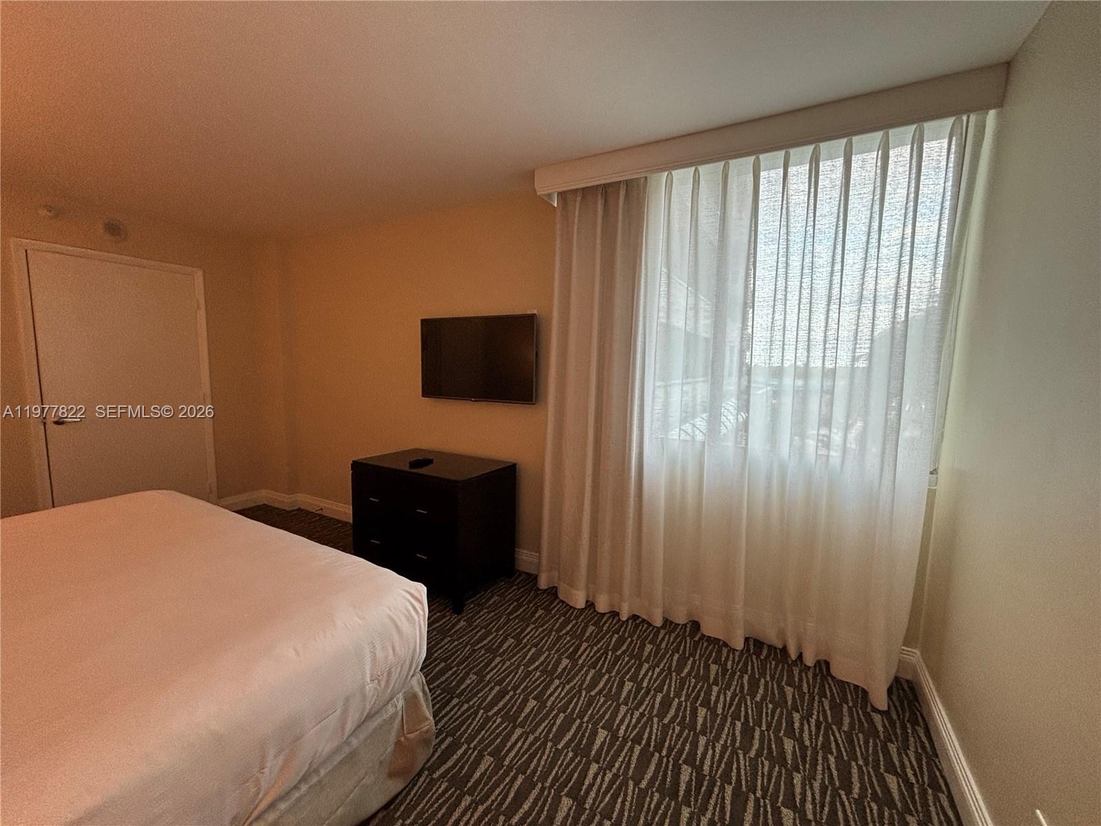 2670 E Sunrise Boulevard 302 Property Photo 8