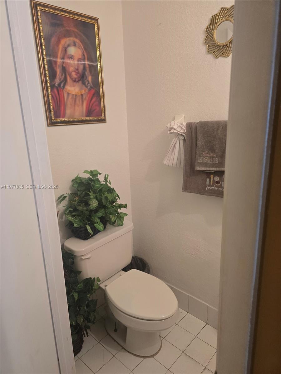 A11977835 Property Photo 3