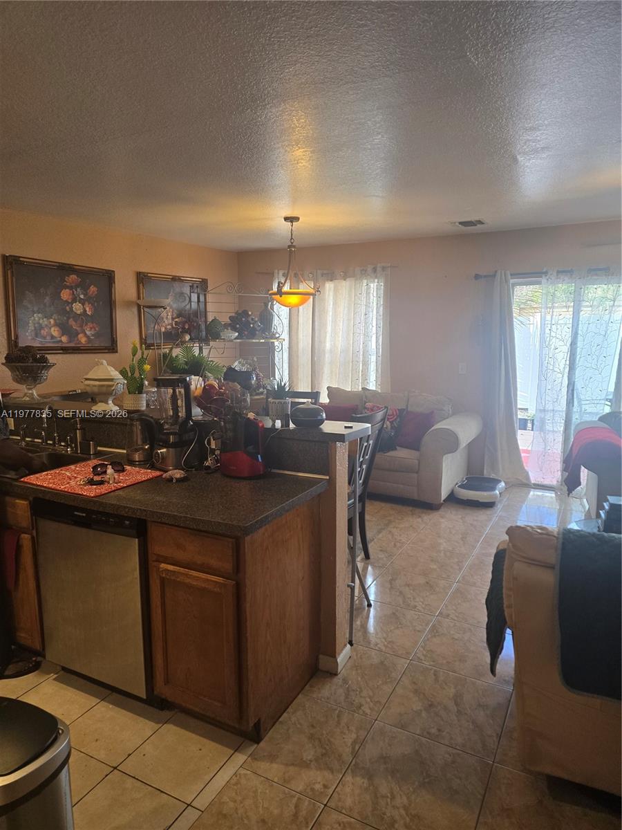 A11977835 Property Photo 4