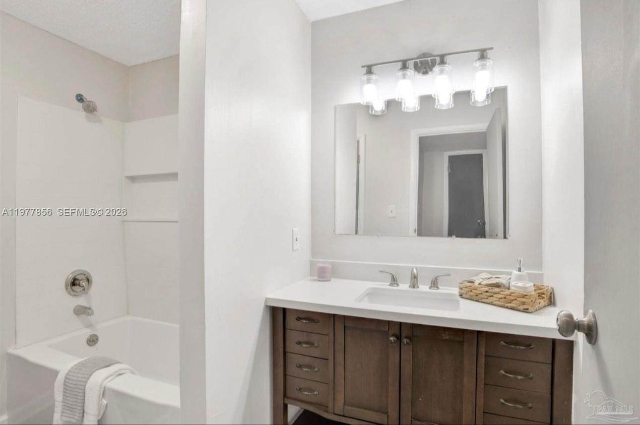 3525 Brookshire Drive Property Photo 17