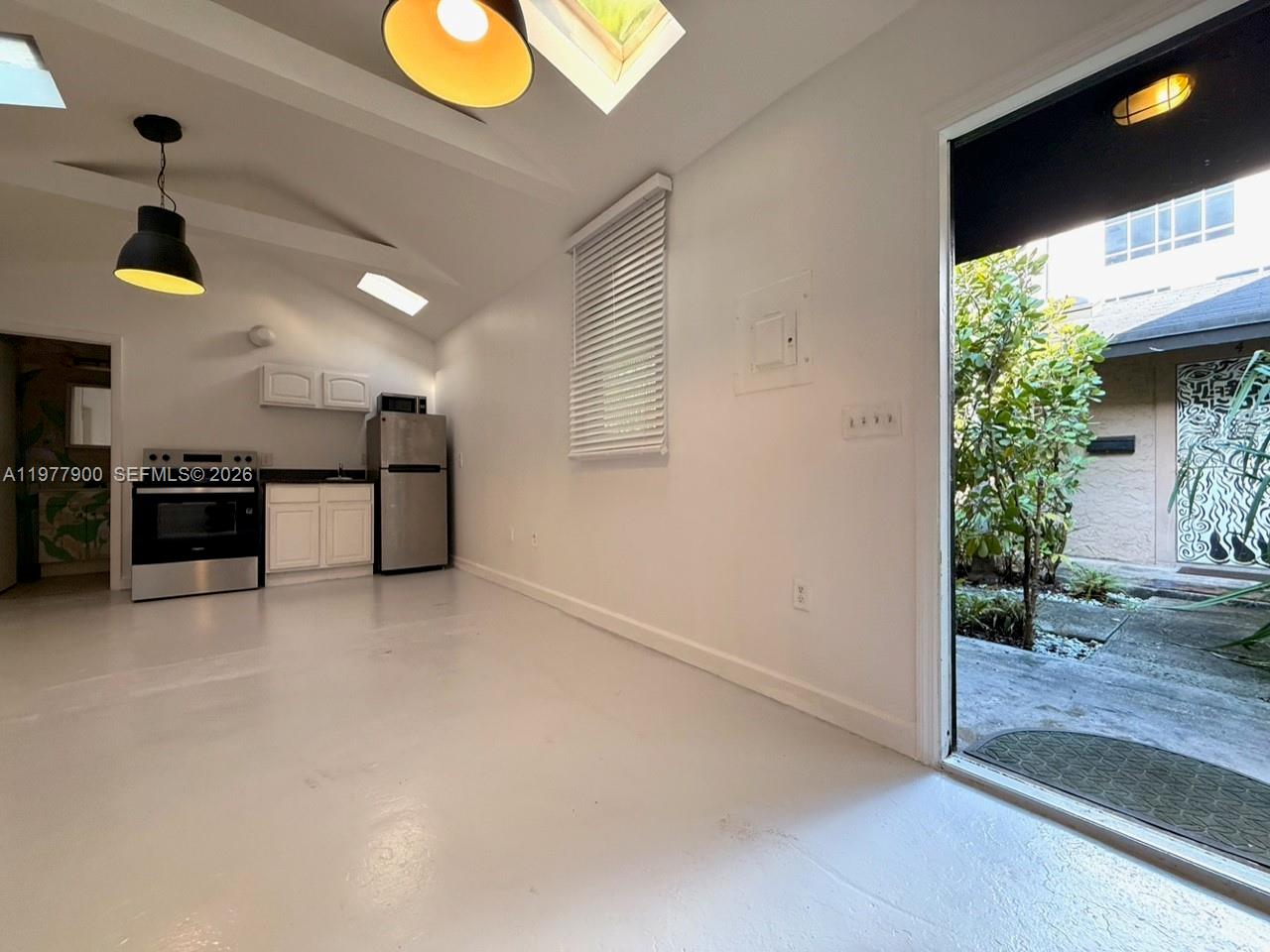 118 Nw 24th Street Property Photo 18