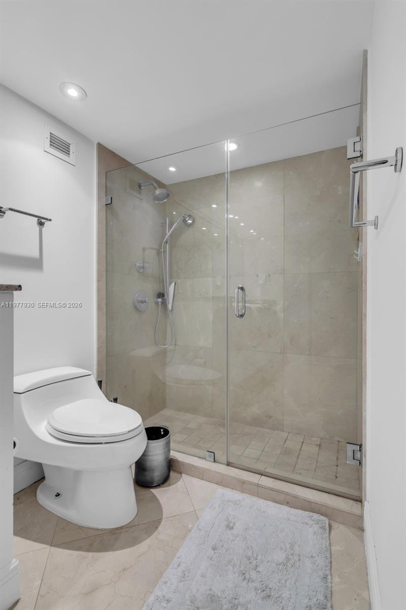 1121 Crandon Boulevard E1203 Property Photo 22
