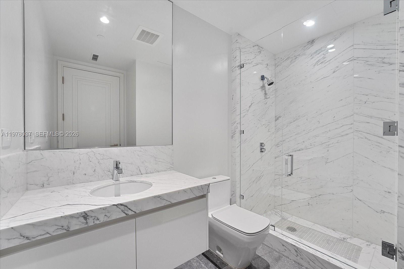 17901 Collins Avenue 1506 Property Photo 10