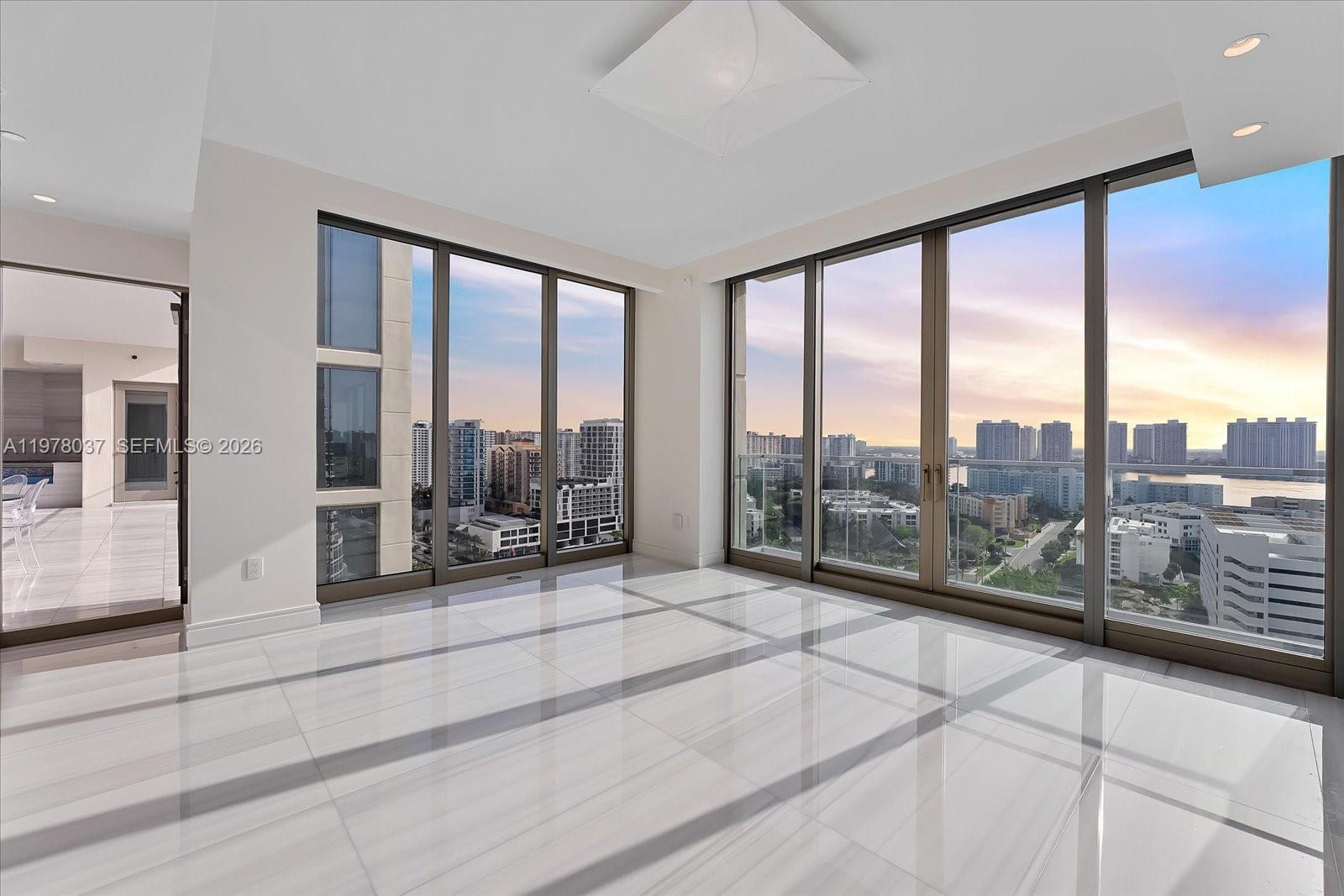 17901 Collins Avenue 1506 Property Photo 15