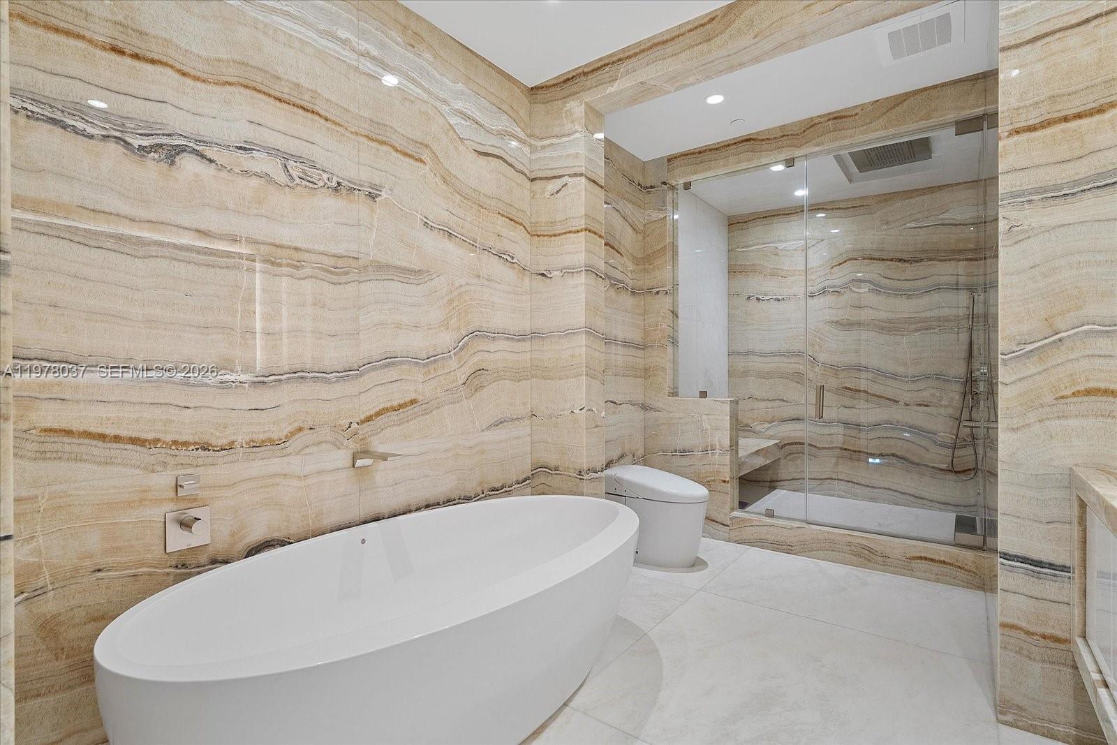 17901 Collins Avenue 1506 Property Photo 23