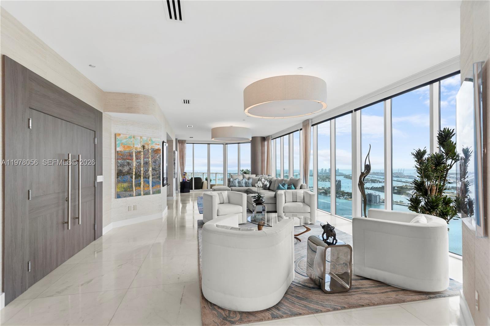 2020 N Bayshore Drive Ph 4702 Property Photo 1