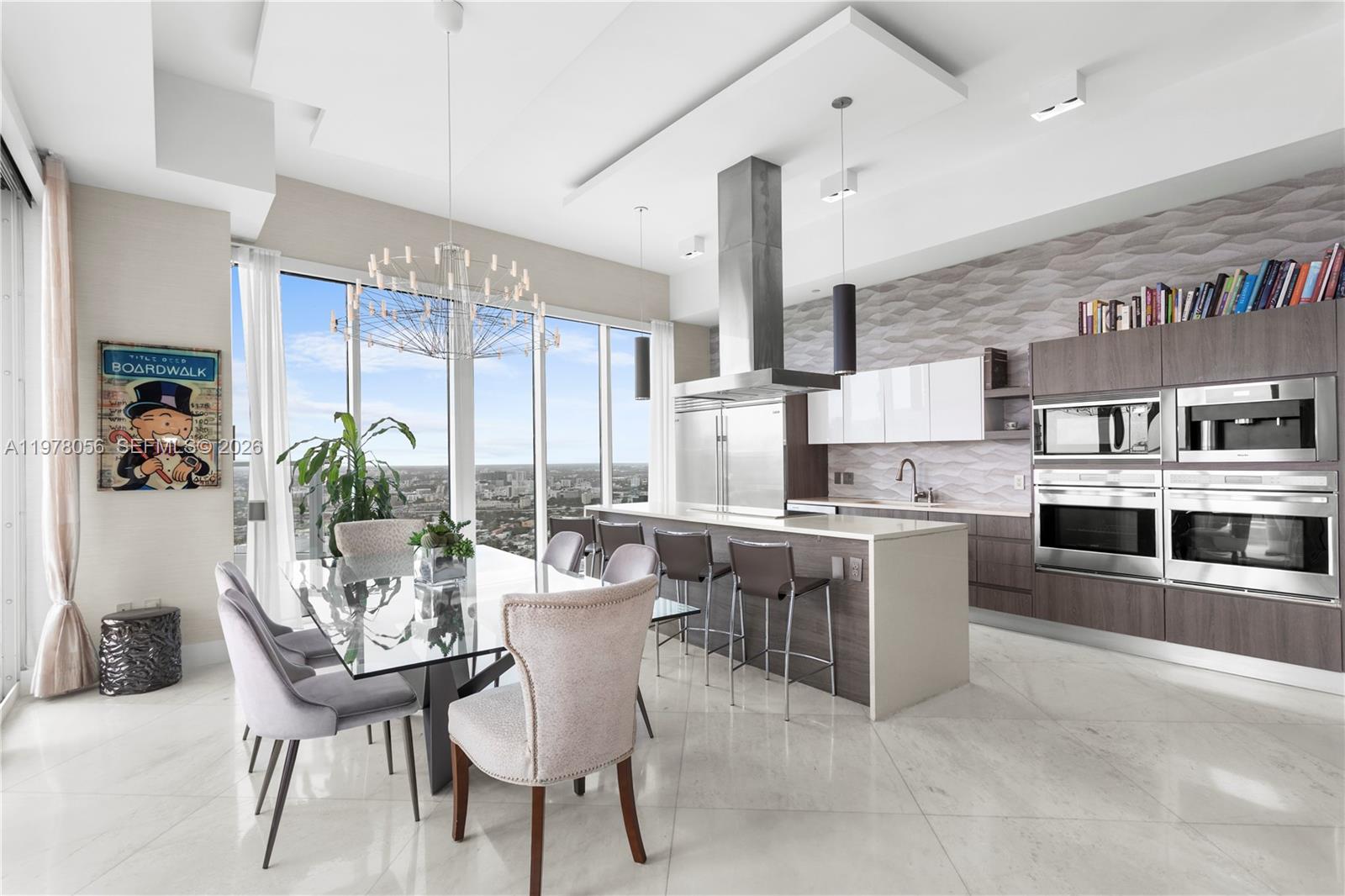 2020 N Bayshore Drive Ph 4702 Property Photo 3