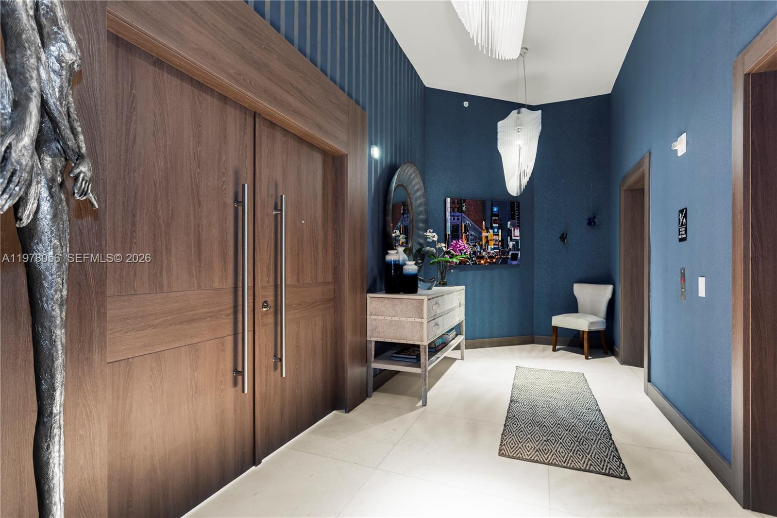 2020 N Bayshore Drive Ph 4702 Property Photo 10