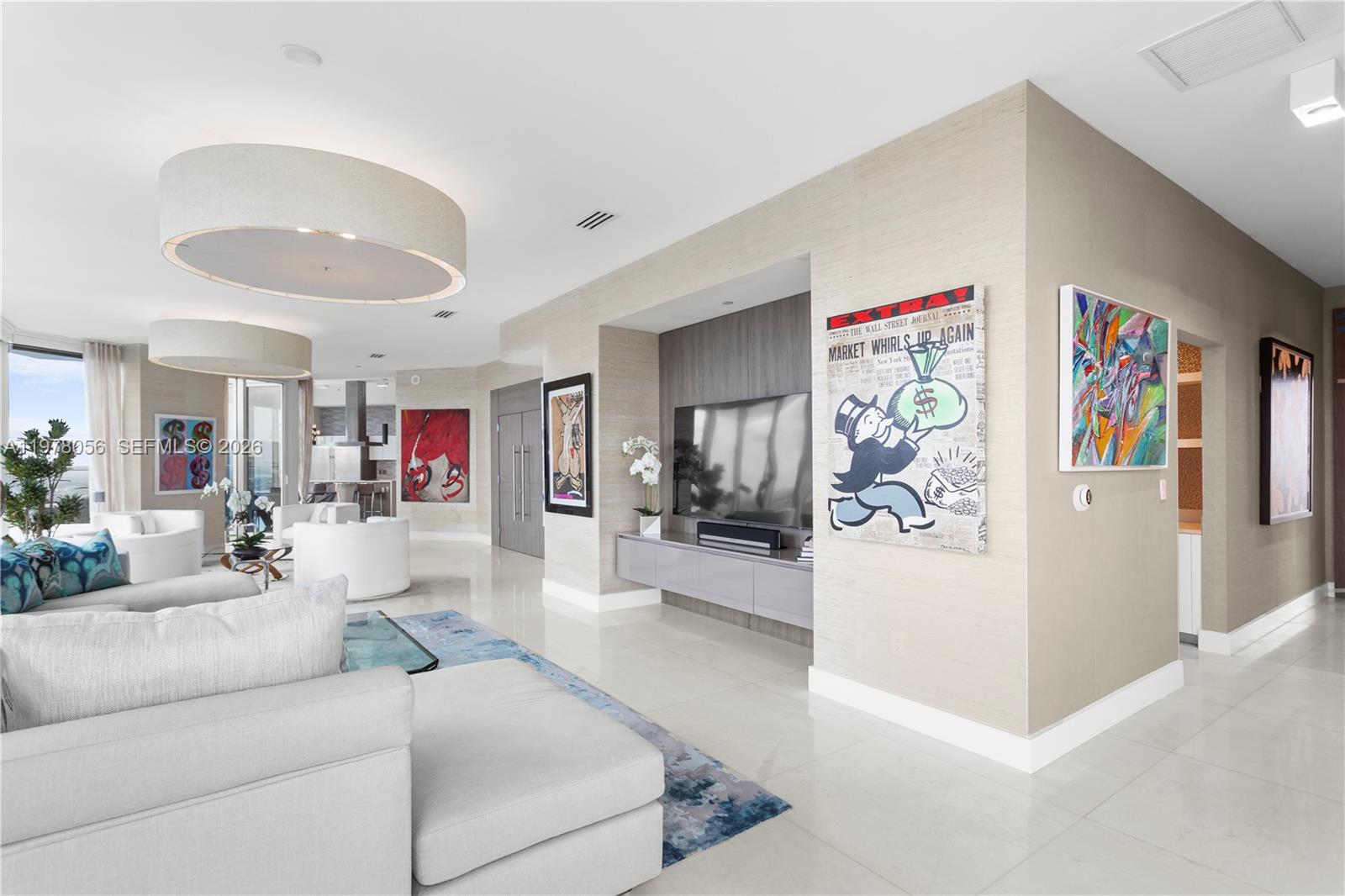 2020 N Bayshore Drive Ph 4702 Property Photo 12