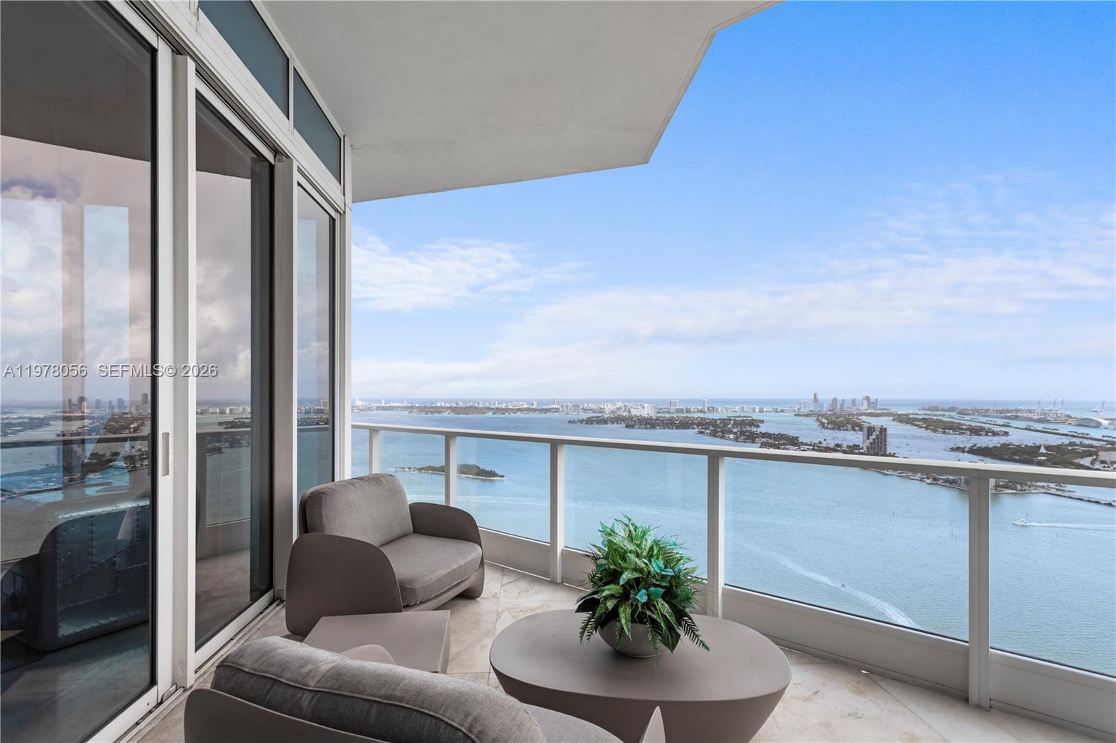 2020 N Bayshore Drive Ph 4702 Property Photo 20