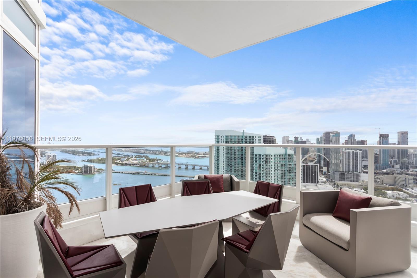 2020 N Bayshore Drive Ph 4702 Property Photo 24