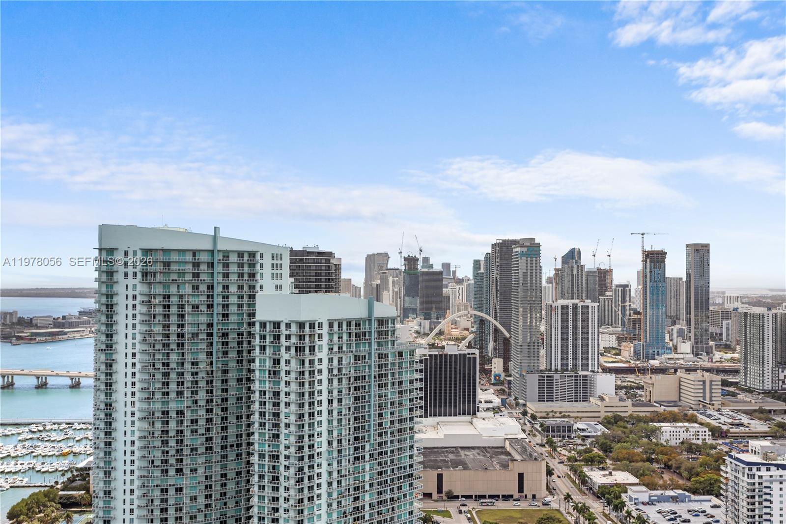 2020 N Bayshore Drive Ph 4702 Property Photo 26
