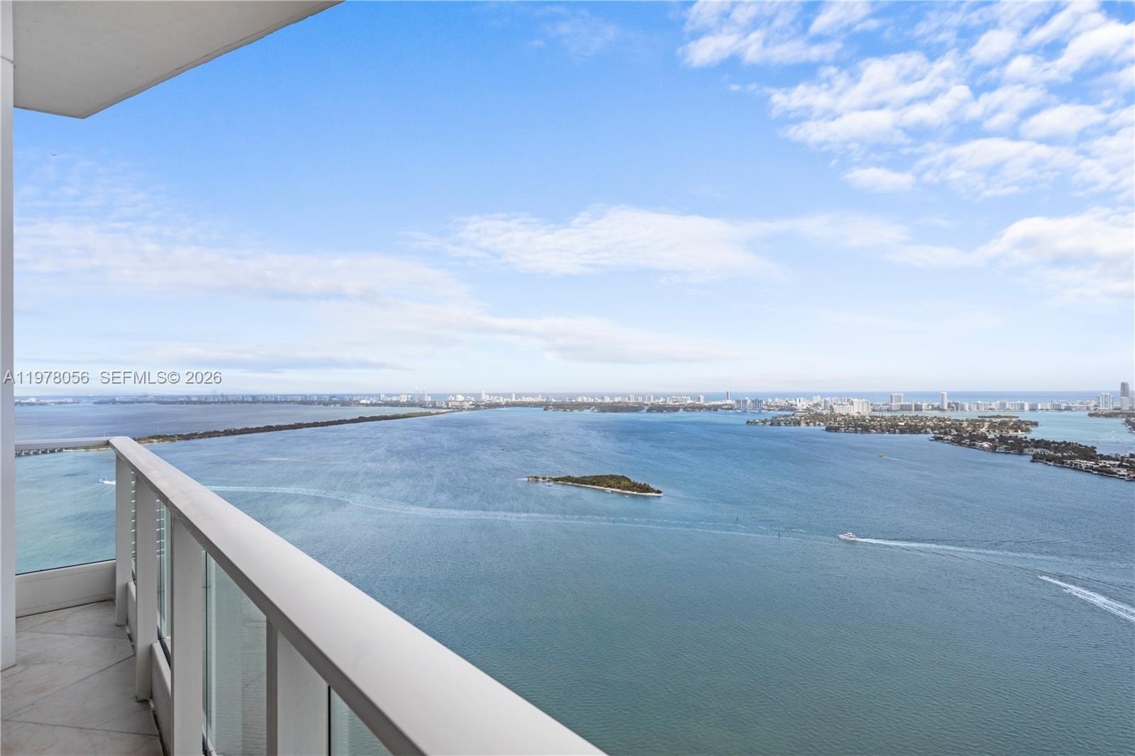 2020 N Bayshore Drive Ph 4702 Property Photo 28