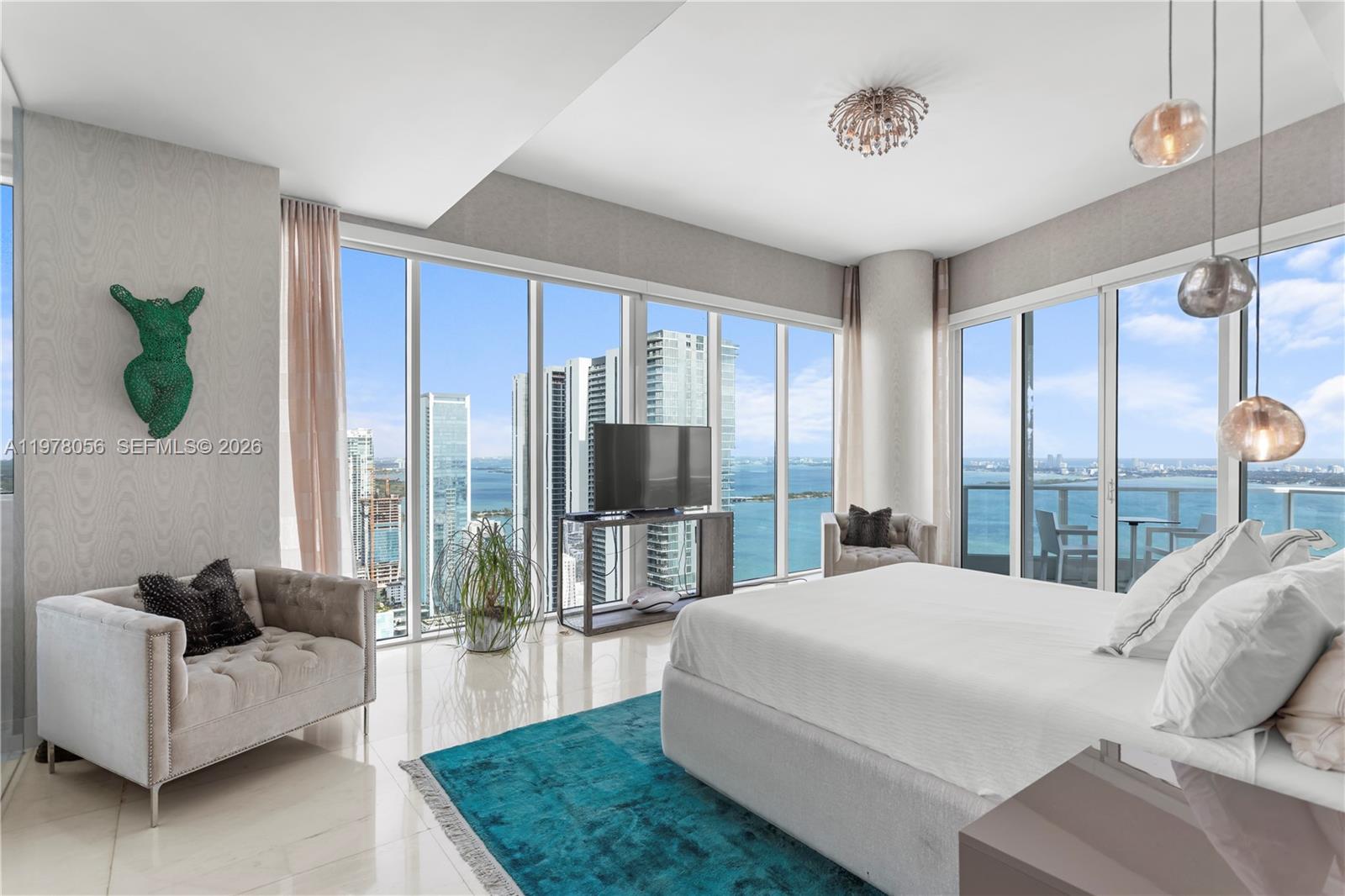 2020 N Bayshore Drive Ph 4702 Property Photo 29