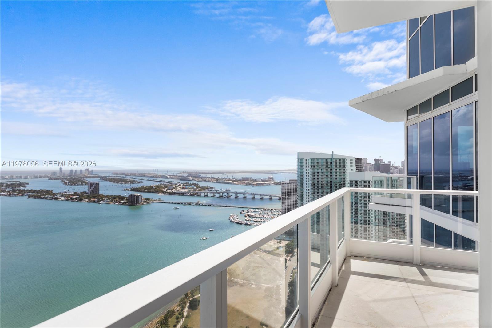 2020 N Bayshore Drive Ph 4702 Property Photo 33