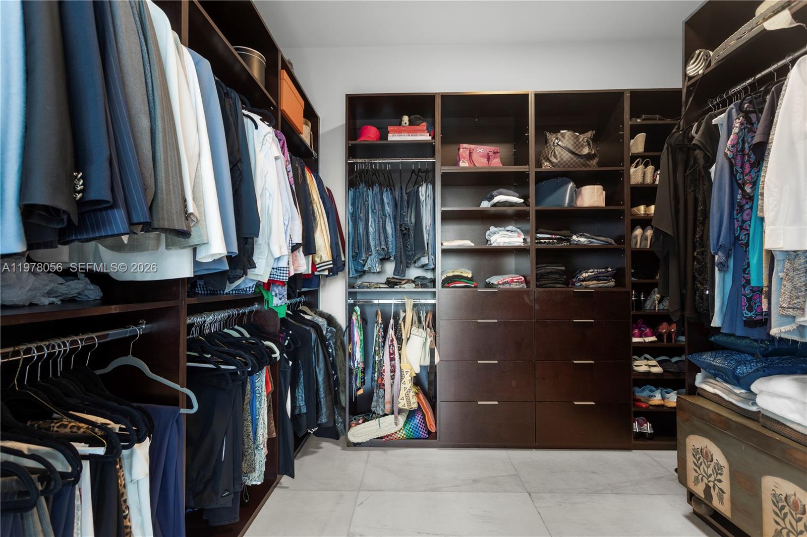 2020 N Bayshore Drive Ph 4702 Property Photo 40