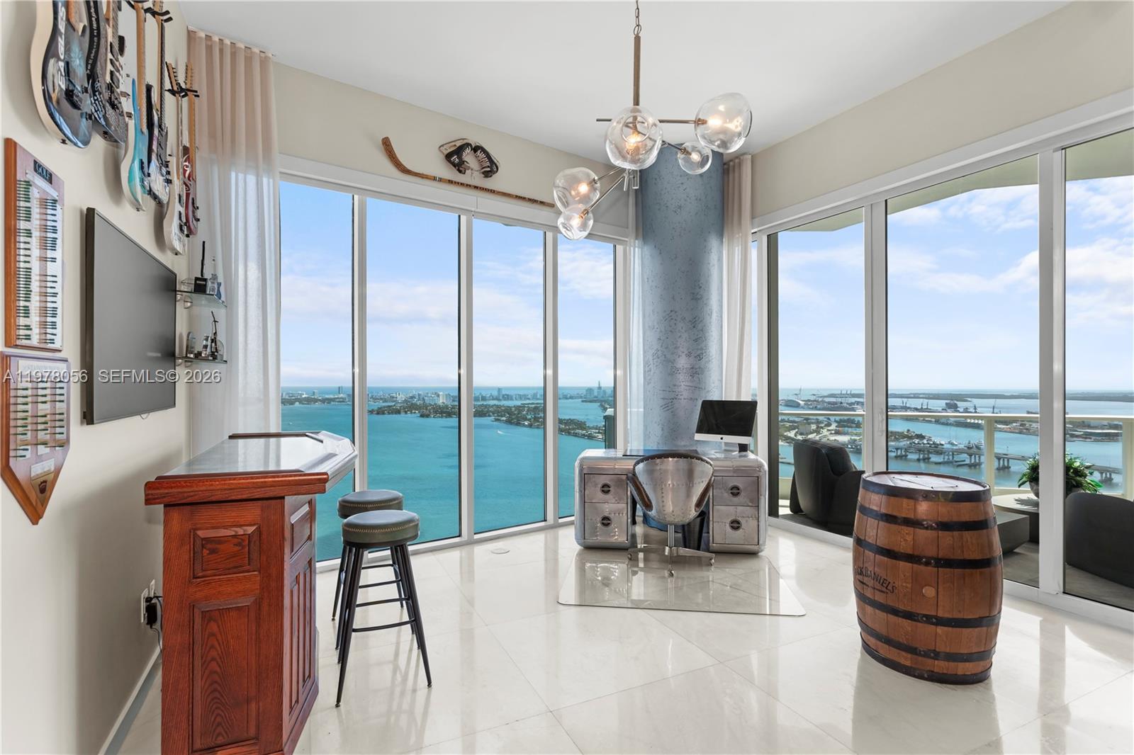 2020 N Bayshore Drive Ph 4702 Property Photo 42