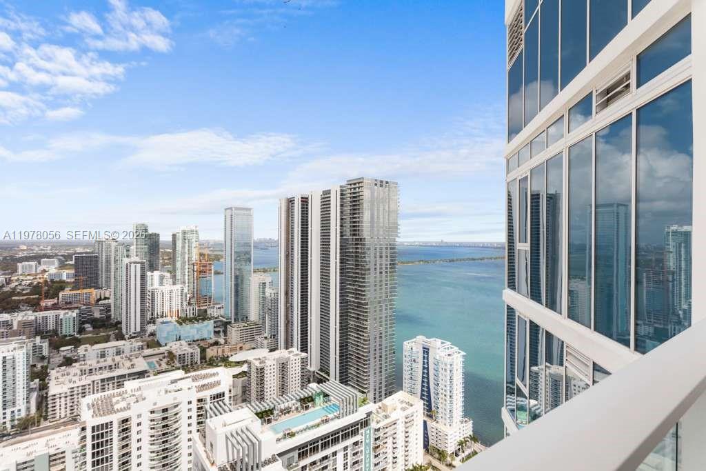 2020 N Bayshore Drive Ph 4702 Property Photo 47