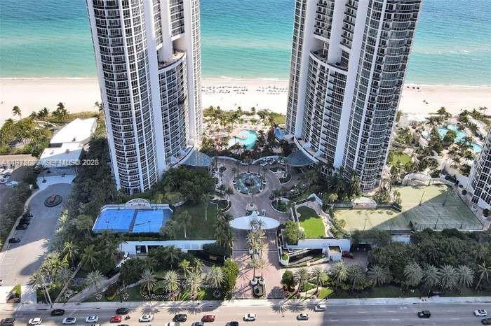 18201 Collins Avenue 1202 Property Photo 5