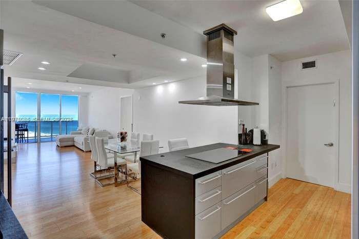 18201 Collins Avenue 1202 Property Photo 16