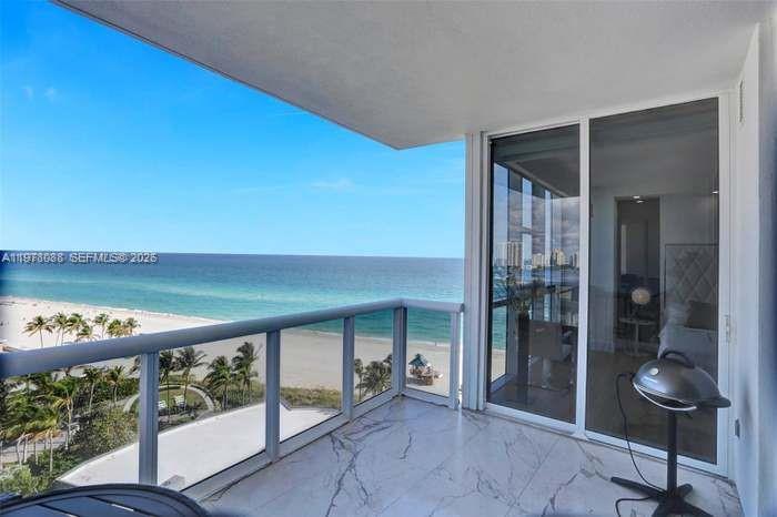 18201 Collins Avenue 1202 Property Photo 22