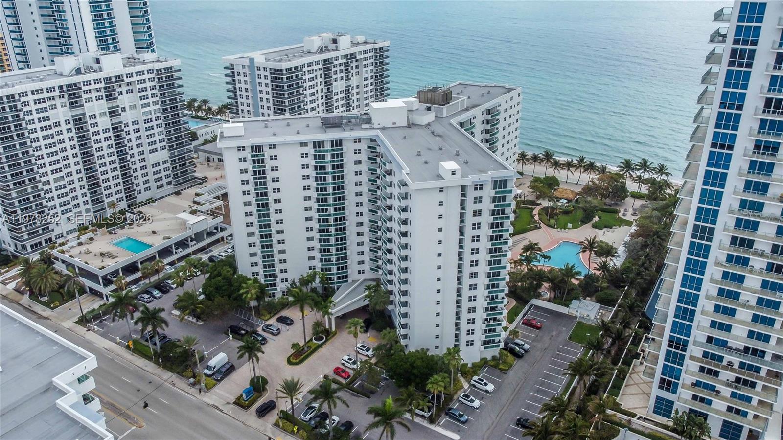 3001 S Ocean Drive 411 Property Photo 15