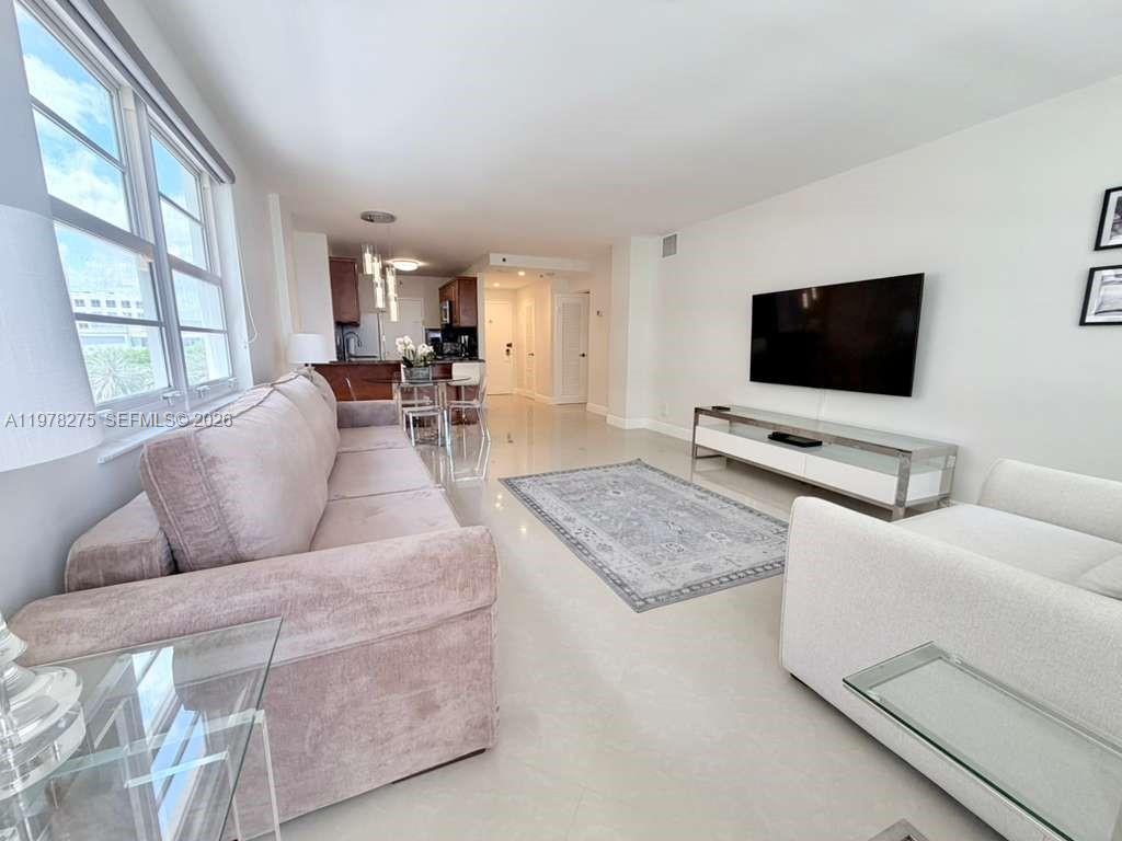 100 Lincoln Road 521 Property Photo 4