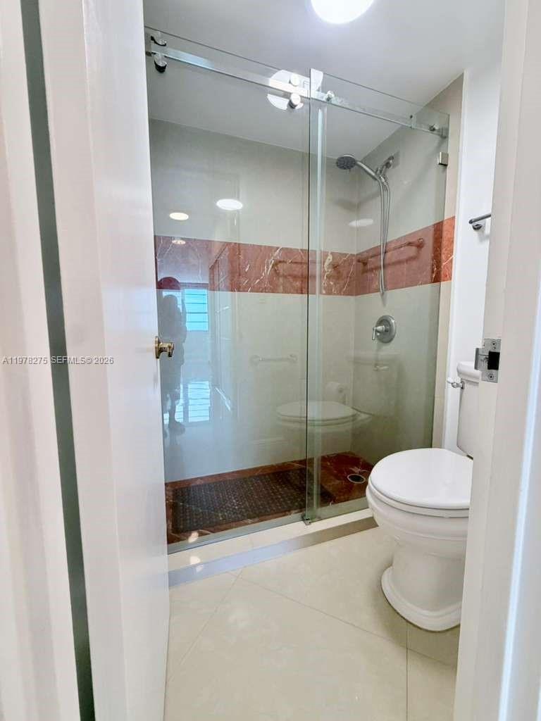 100 Lincoln Road 521 Property Photo 8