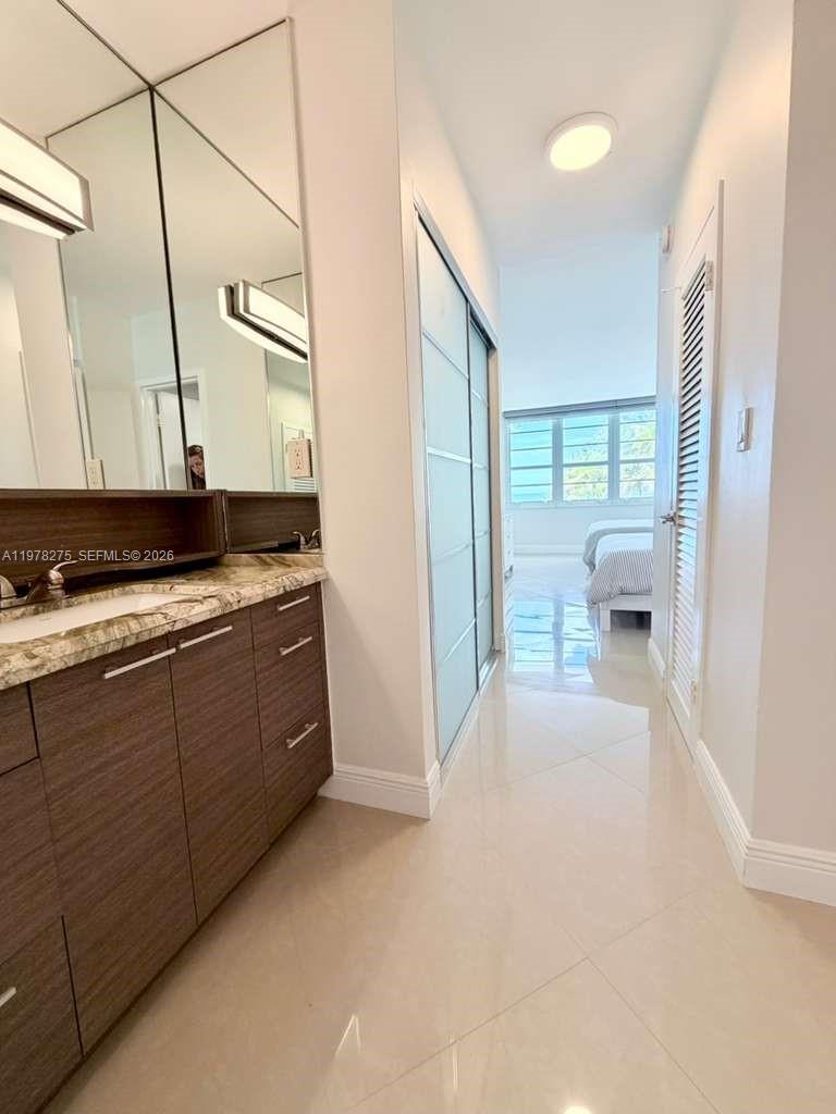100 Lincoln Road 521 Property Photo 9