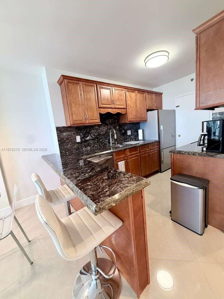 100 Lincoln Road 521 Property Photo 11