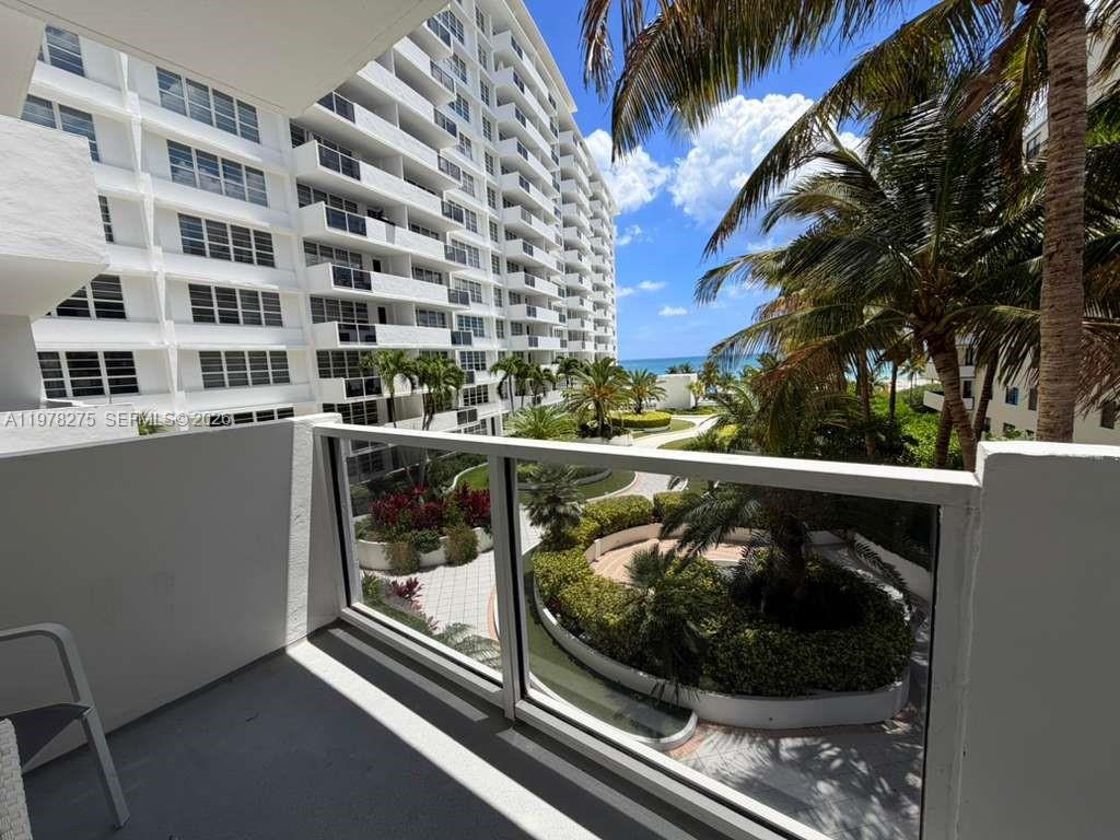 100 Lincoln Road 521 Property Photo 14