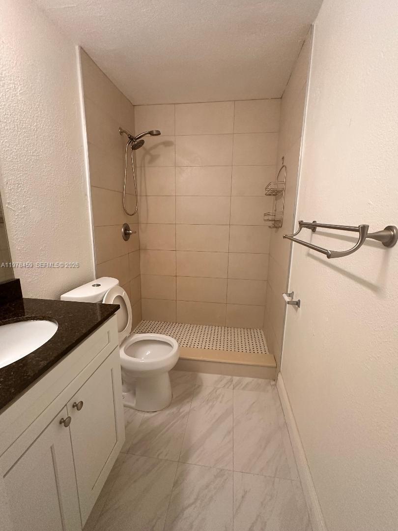 9400 Sw 170th Street 103 Property Photo 13