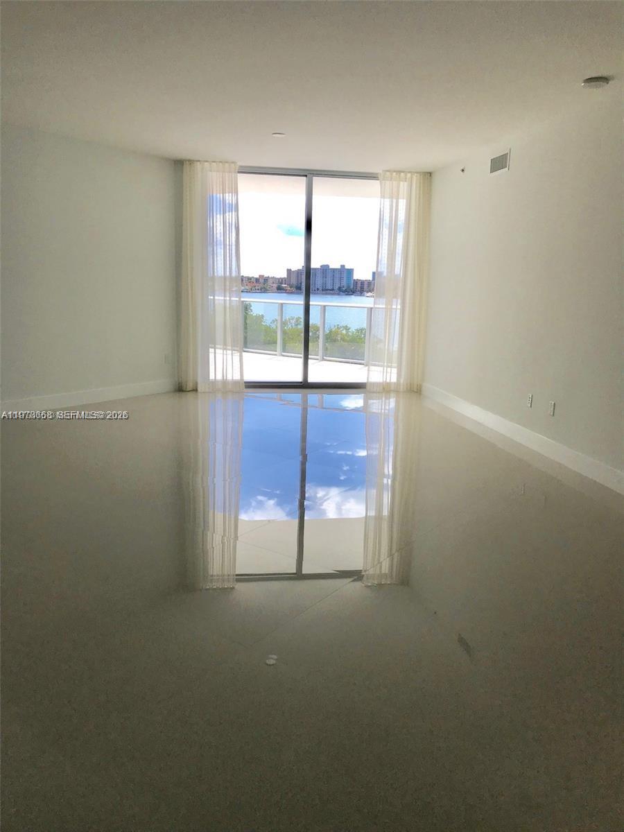 17111 Biscayne Boulevard 408 Property Photo 2