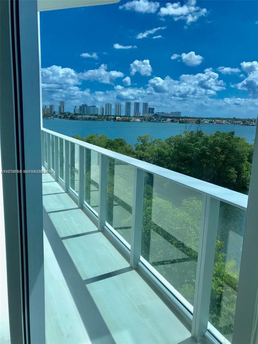 17111 Biscayne Boulevard 408 Property Photo 3