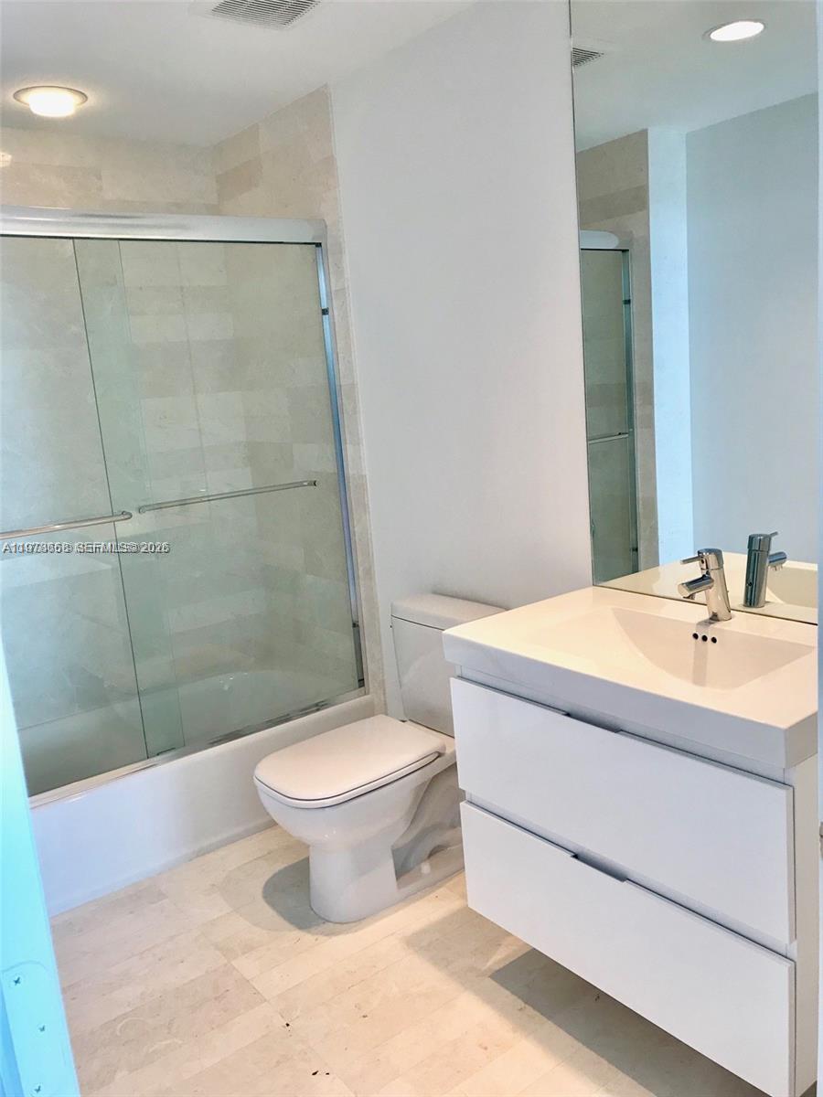 17111 Biscayne Boulevard 408 Property Photo 4
