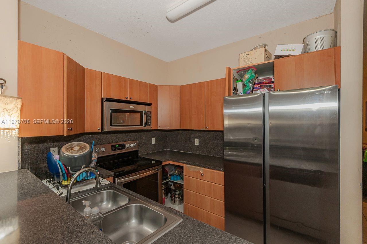 10338 Sw 180th Street 2 Property Photo 5