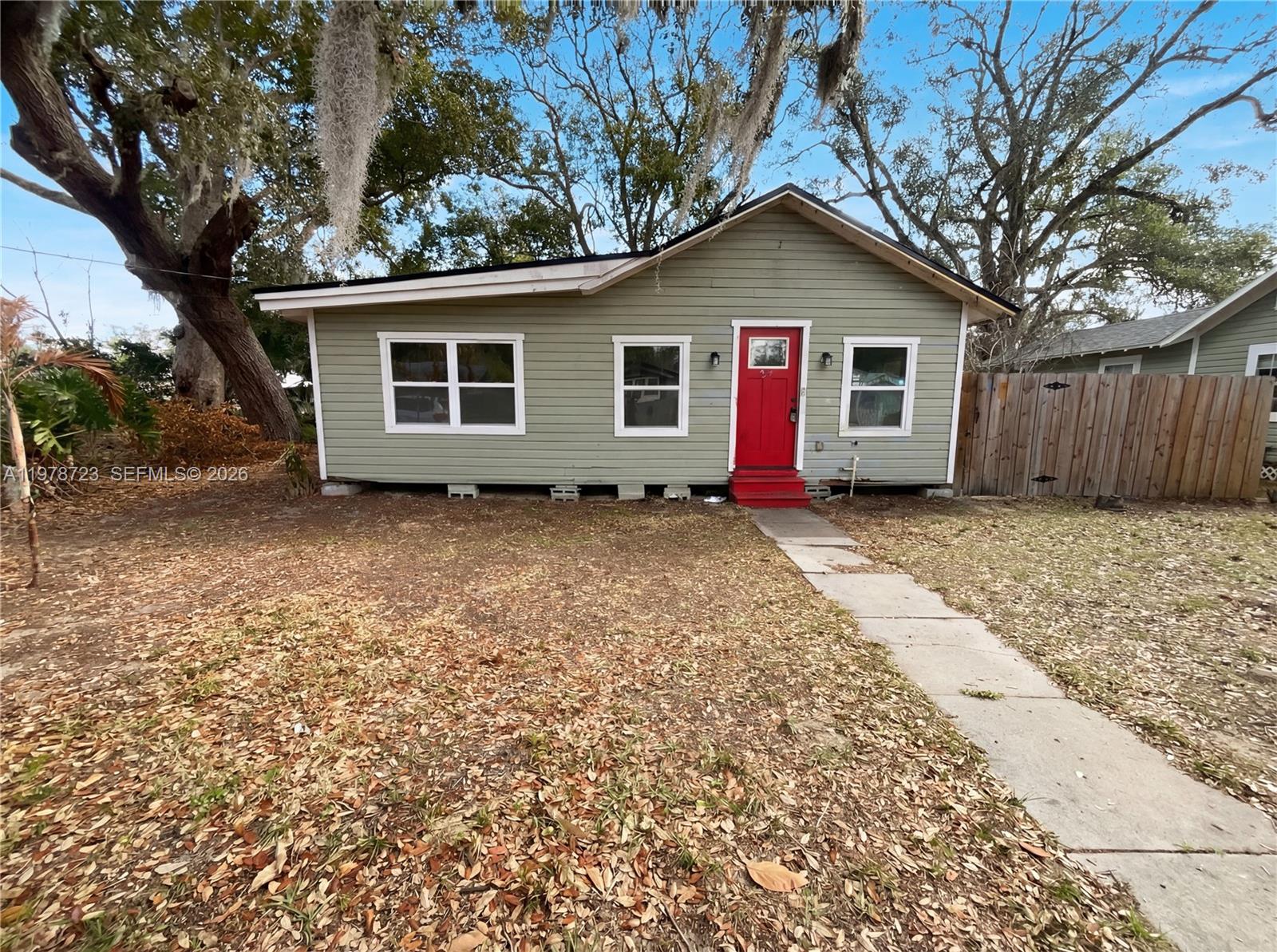 244 S Rhodes Property Photo 1