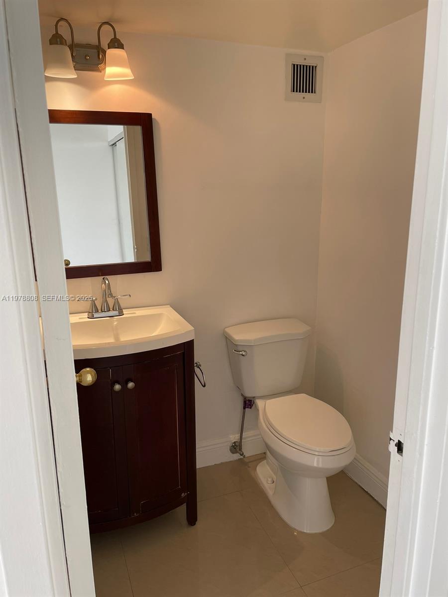 851 Three Islands Boulevard 109 Property Photo 12