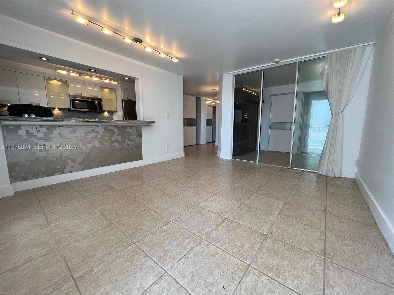 1340 Lincoln Road 705 Property Photo 7