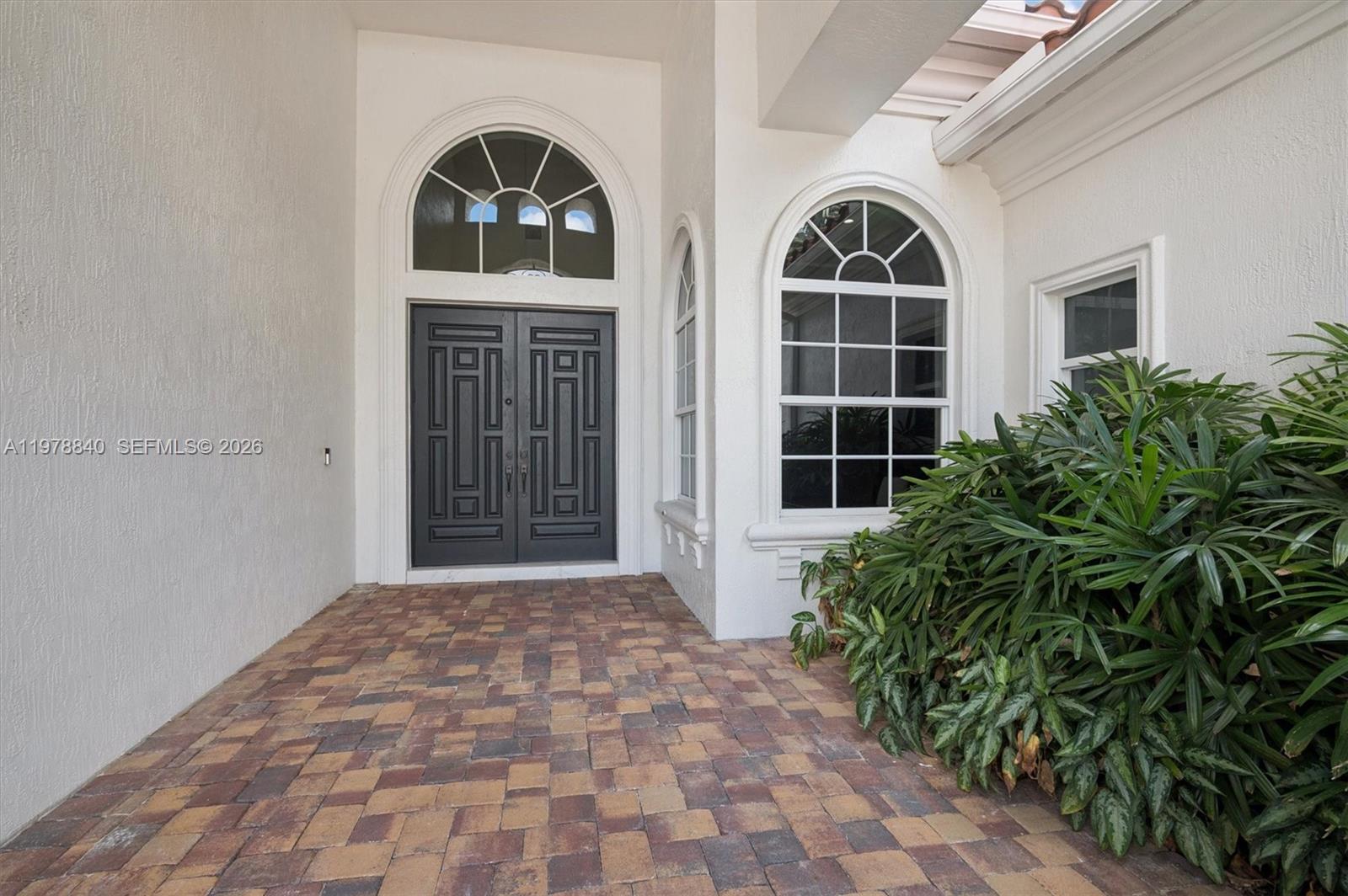 12922 Grand Oaks Drive Property Photo 2