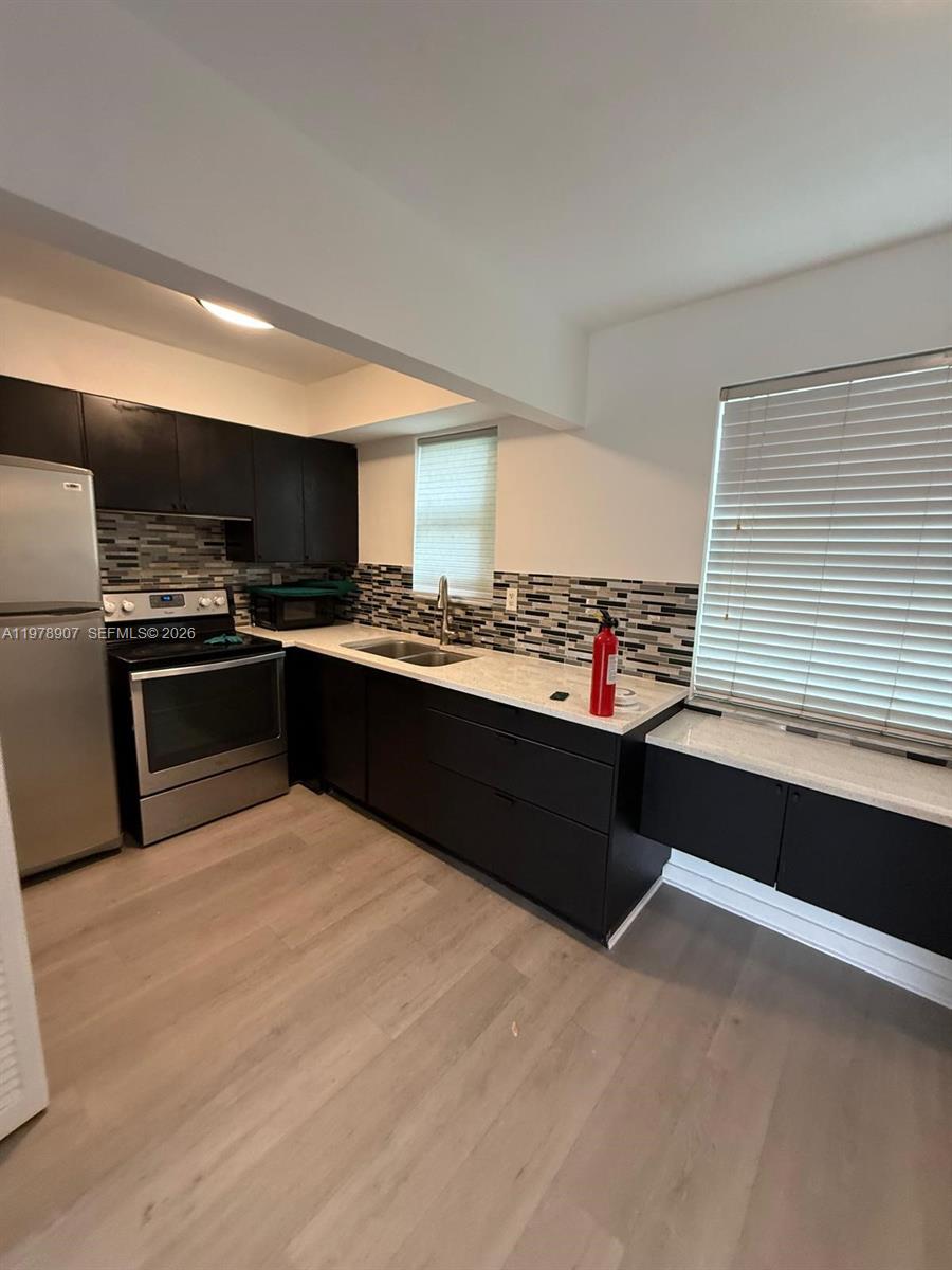 A11978907 Property Photo 8