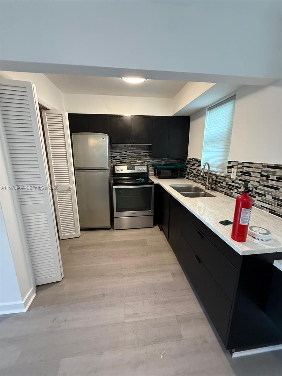 A11978907 Property Photo 11