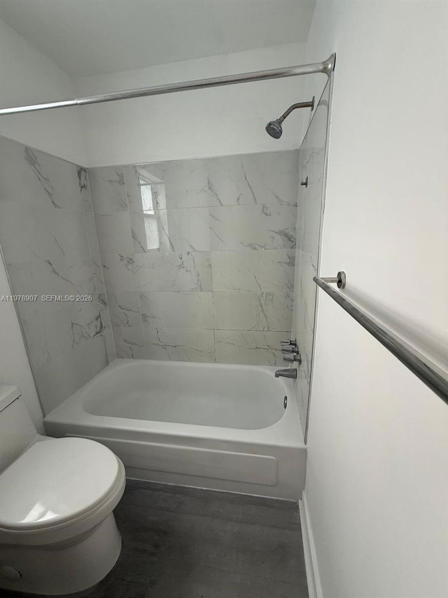 A11978907 Property Photo 14