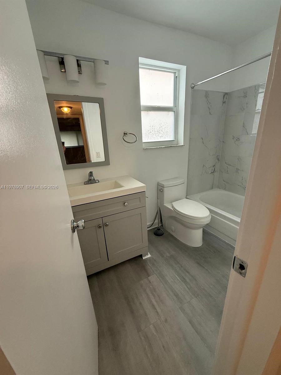 A11978907 Property Photo 15