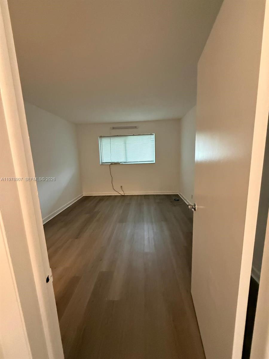 A11978907 Property Photo 16