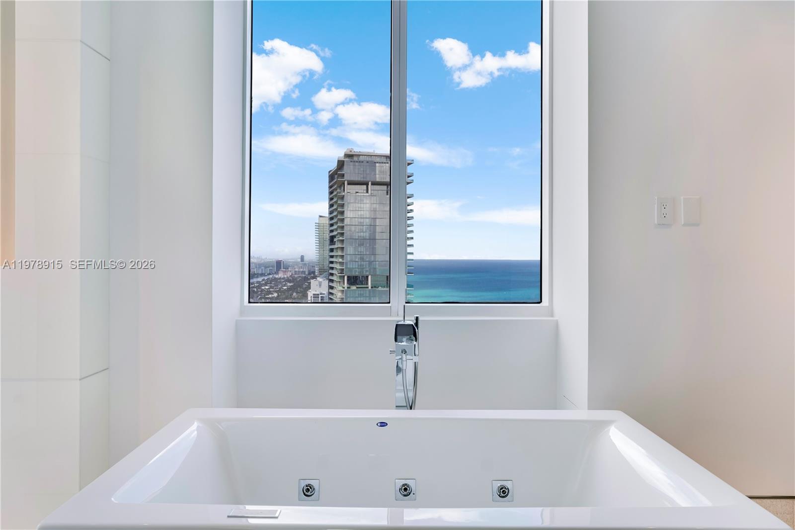 18201 E Collins Avenue Ts1 Property Photo 40