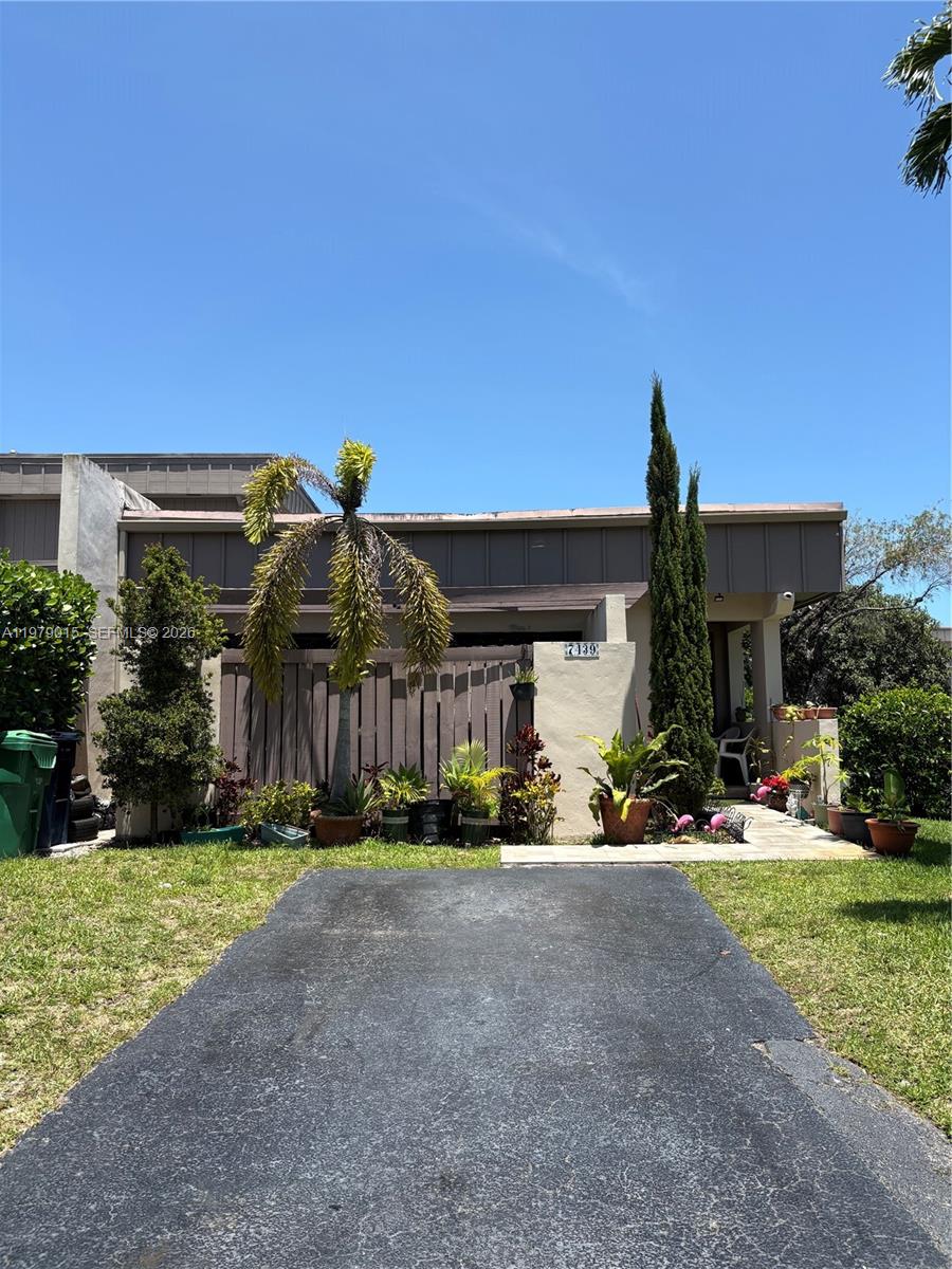 7439 SW 106th Court